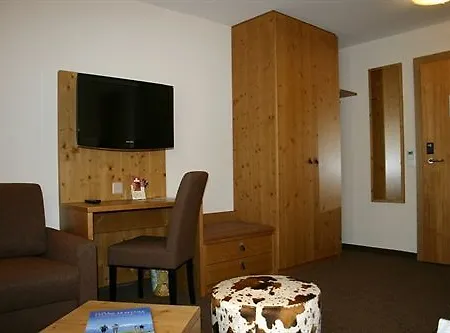 Ξενοδοχείο Olympic - Montana Center 3*