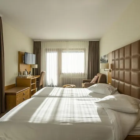 Hotell Olympic - Montana Center 3*